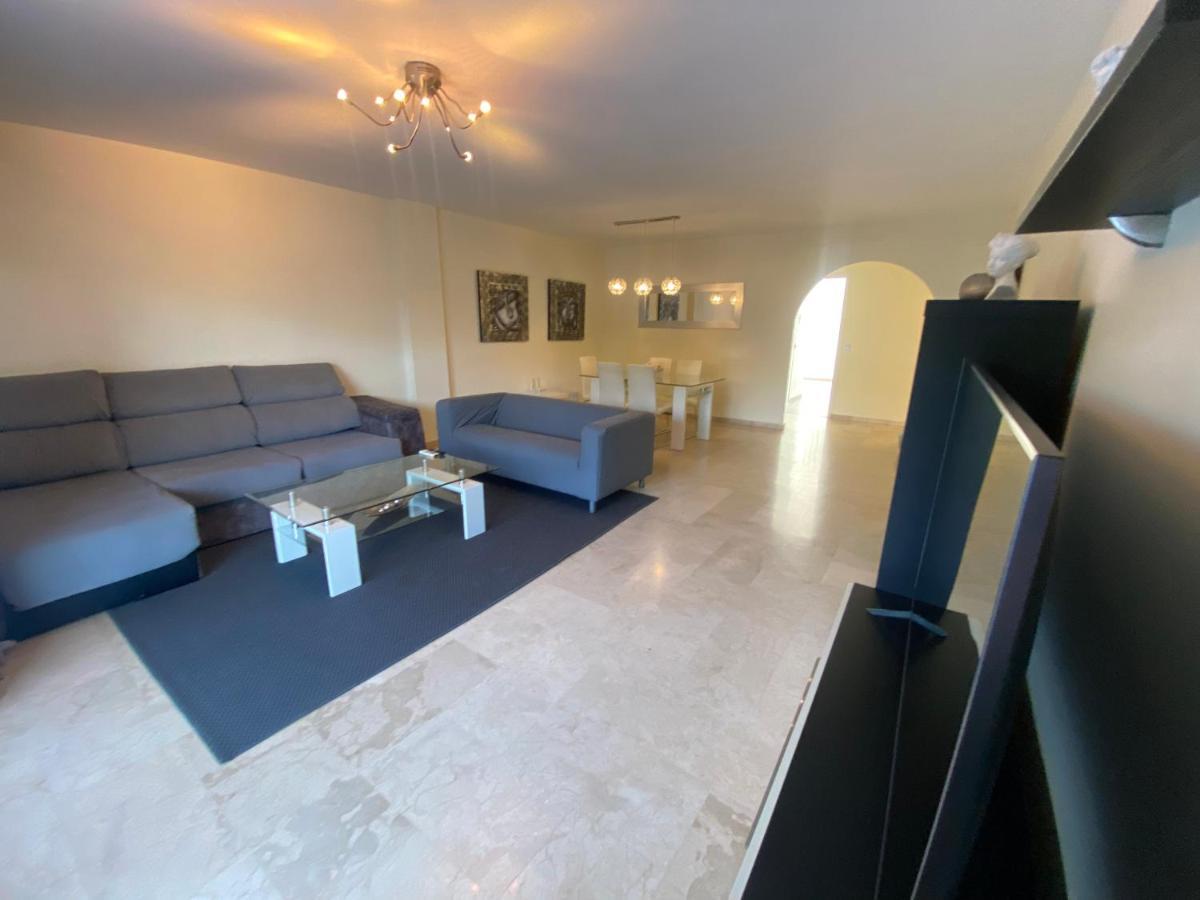 Jardines De Banus Apartments 马尔韦利亚 外观 照片